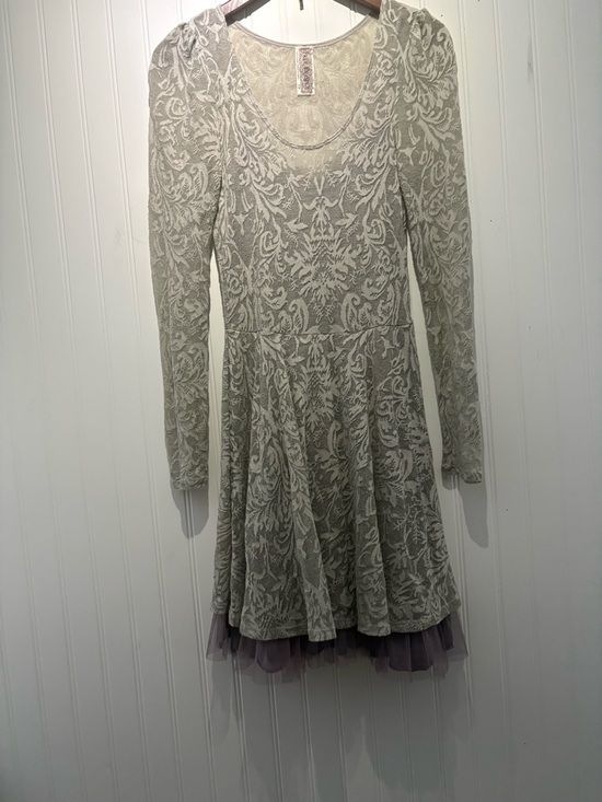 Free People Dresses & Skirts - FREE PEOPLE Cream Lace Long Sleeve Skater Dress with Dusty Lavender Tulle size M